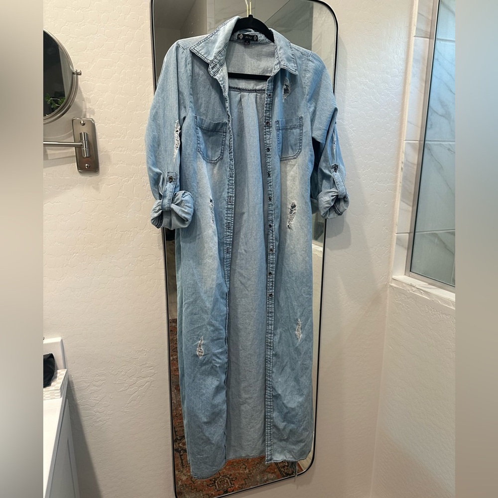 🩵 Vintage Distressed Denim Duster 🩵
